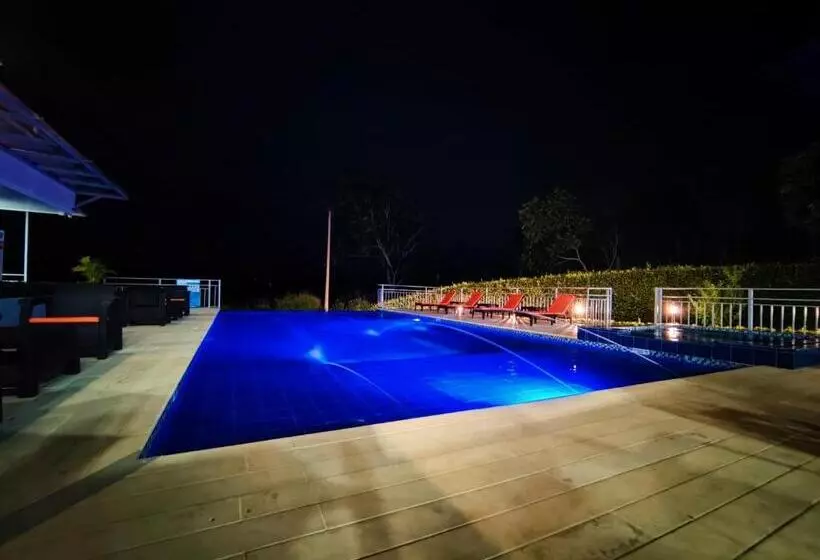 ペンション Casamia Hotel Boutique   Villeta