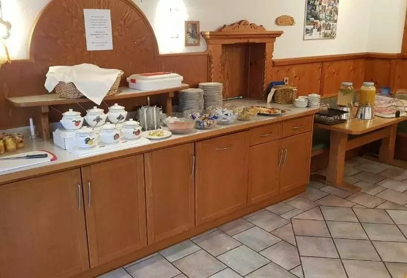 ペンション Gasthof Schöntal