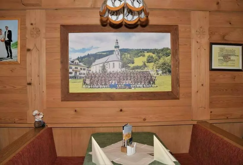 ペンション Gasthof Schöntal