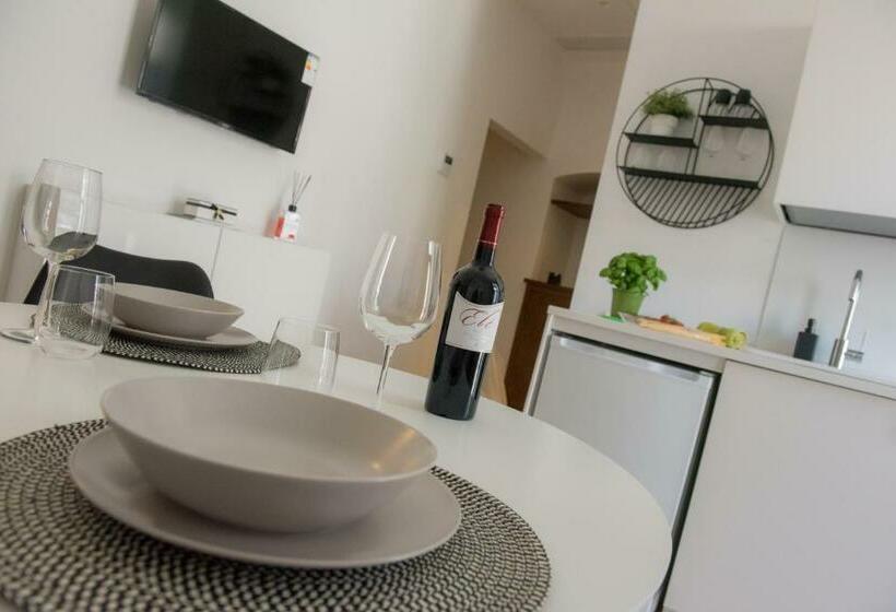 Пансион Posa Charming Rooms