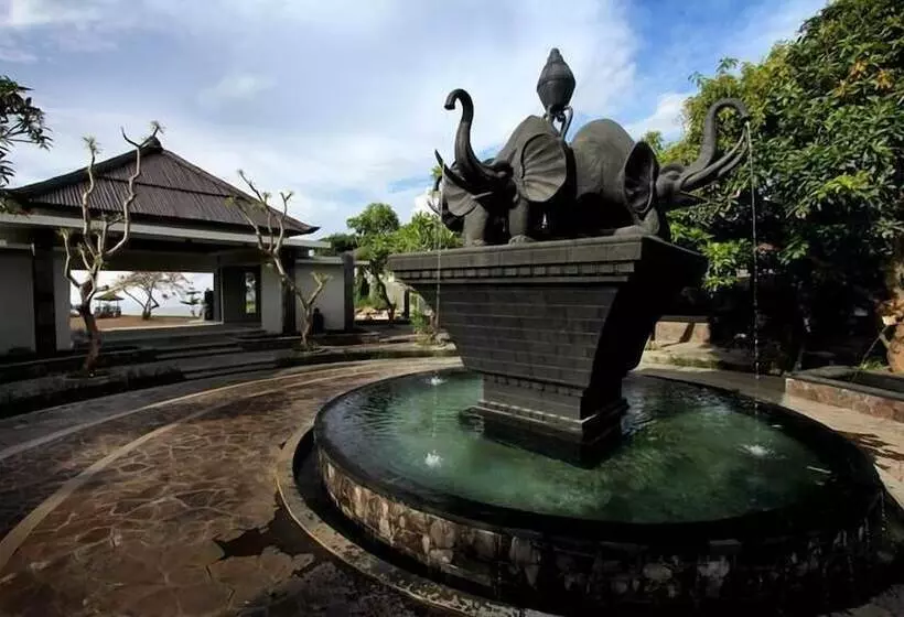 Gino Feruci Villa Lovina