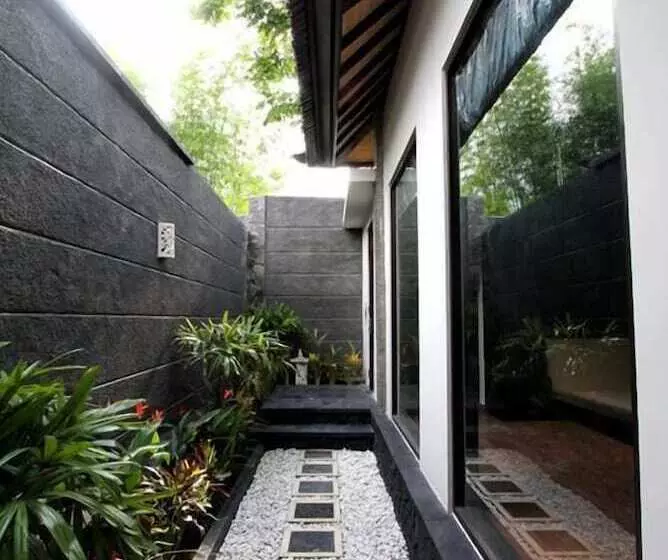 Gino Feruci Villa Lovina