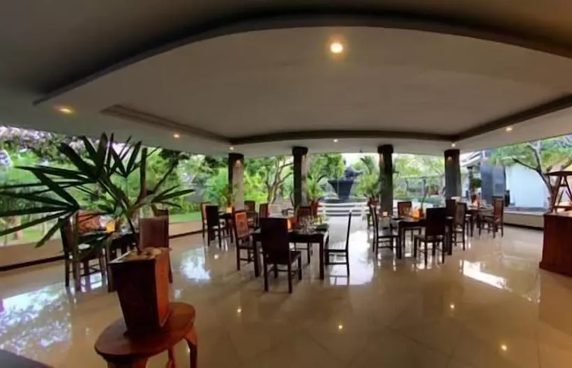 Gino Feruci Villa Lovina