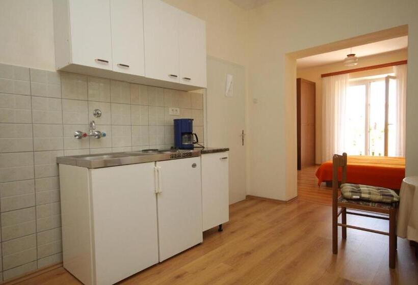 فندق Apartments And Rooms With Parking Space Mlini, Dubrovnik   8835