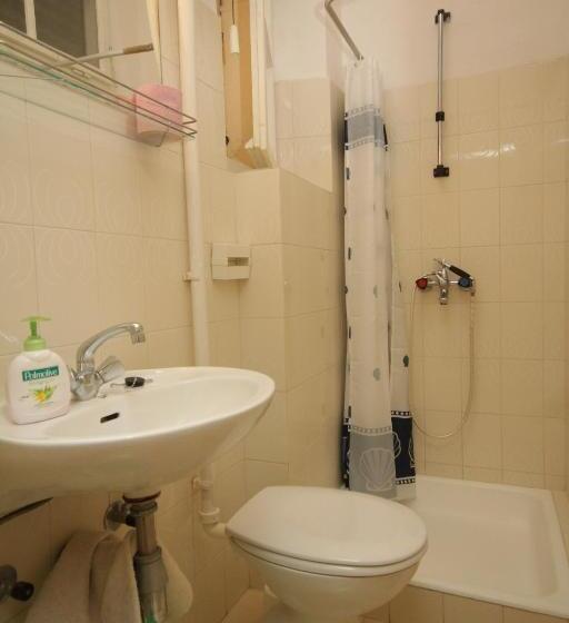 فندق Apartments And Rooms With Parking Space Mlini, Dubrovnik   8835