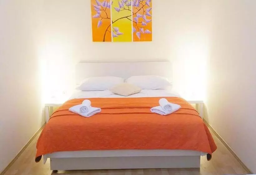 호텔 Apartments And Rooms With Parking Space Mlini, Dubrovnik   8835