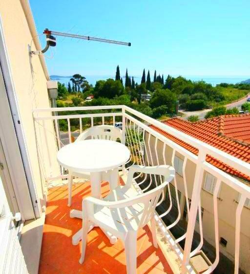 فندق Apartments And Rooms With Parking Space Mlini, Dubrovnik   8835