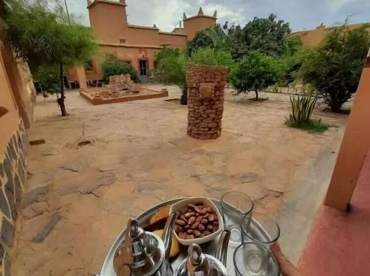 호텔 Auberge Kasbah Ennakhile