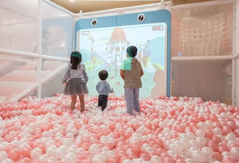 هتل Check Inn Select Taichung Dadun