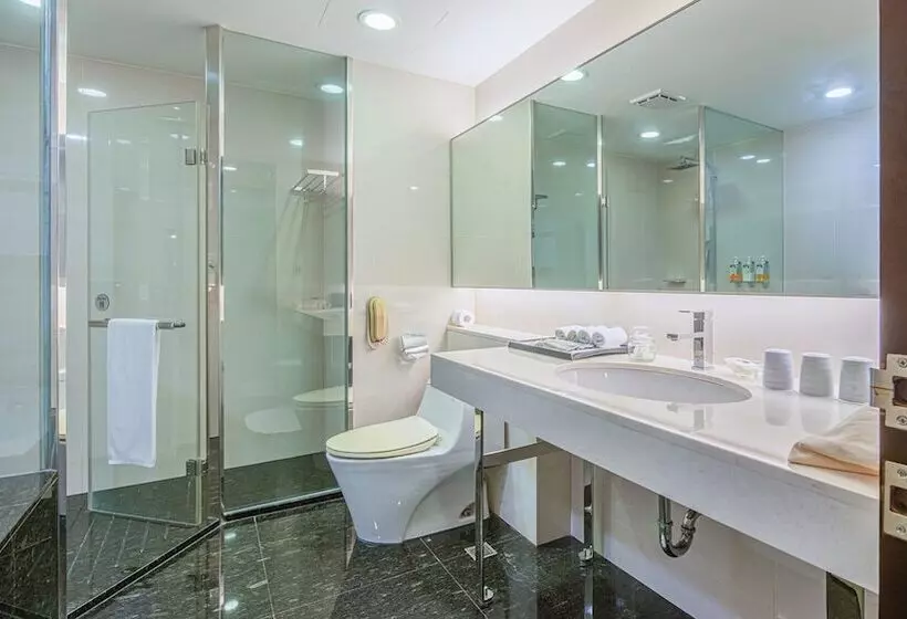 هتل Check Inn Select Taichung Dadun