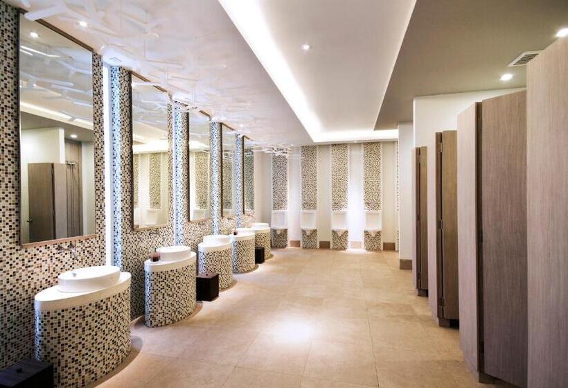 Classic Kameo Hotel & Serviced Apartment, Rayong