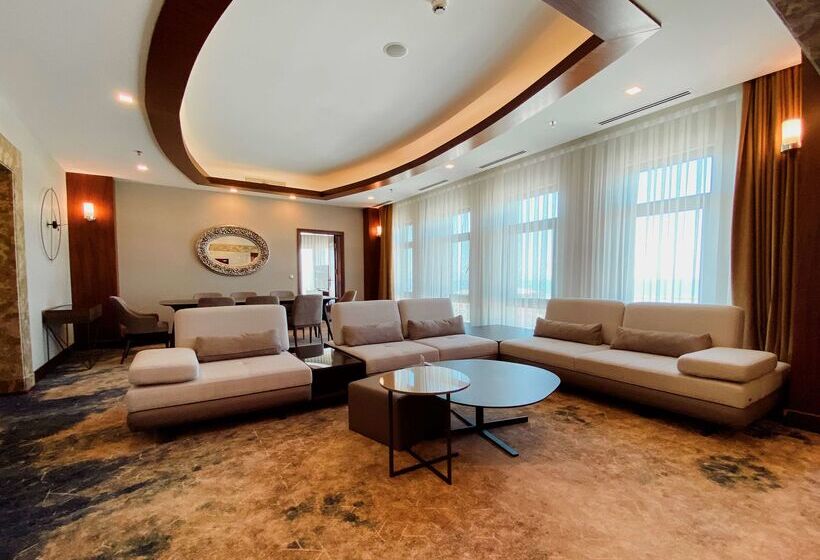 Doubletree By Hilton Hotel Van