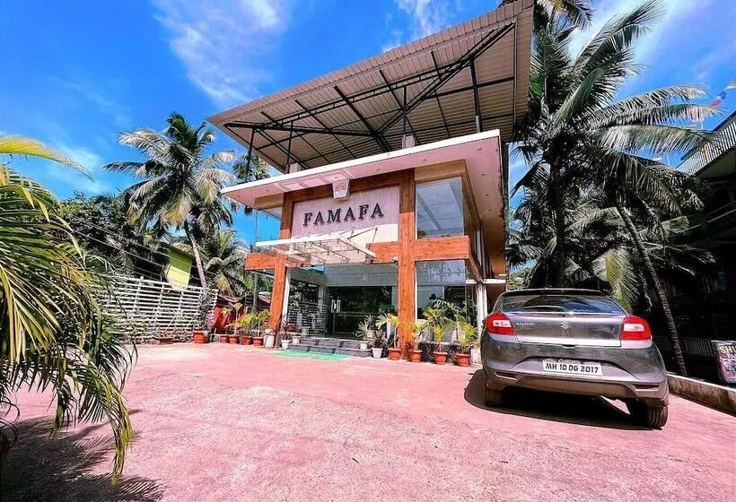 Hotelli Famafa Beach Resort