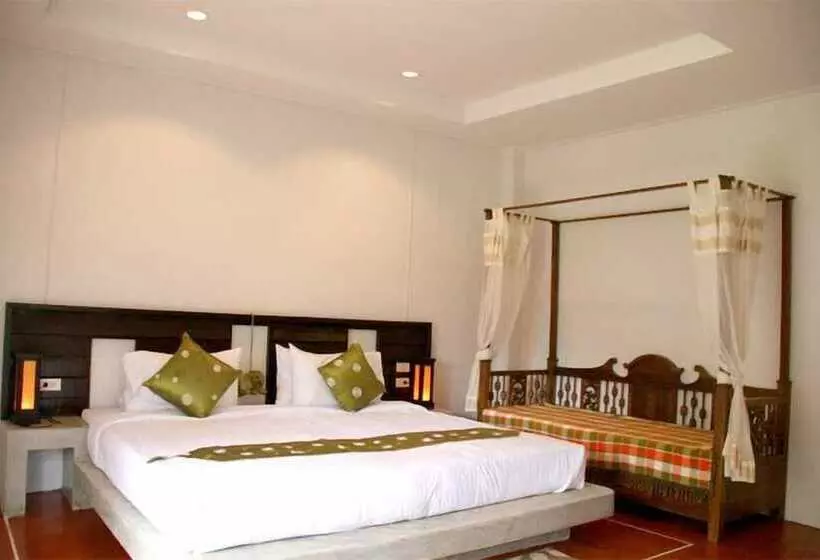 בית מלון כפרי Khaoyai Nature Life & Tours