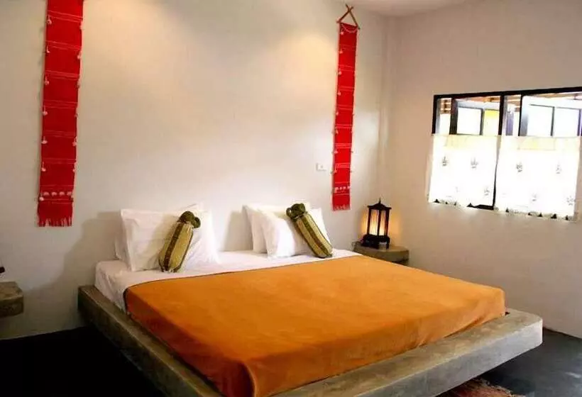 בית מלון כפרי Khaoyai Nature Life & Tours