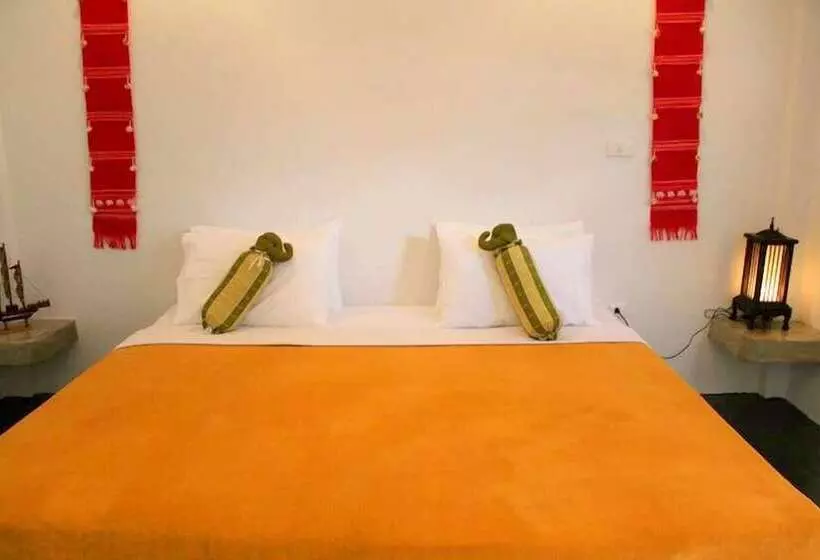 בית מלון כפרי Khaoyai Nature Life & Tours