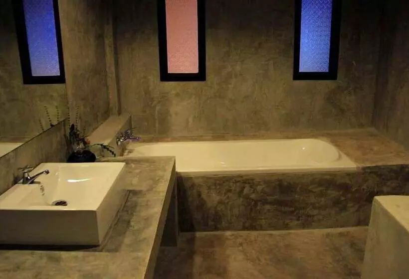 בית מלון כפרי Khaoyai Nature Life & Tours