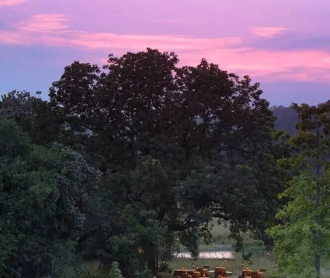 호텔 Mahua Kothi Bandhavgarh - A Taj Safari Lodge