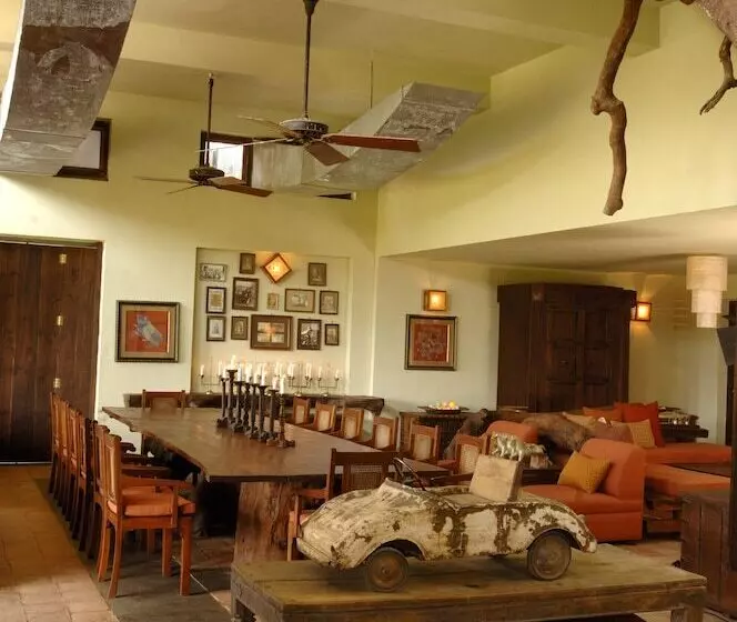 호텔 Mahua Kothi Bandhavgarh - A Taj Safari Lodge