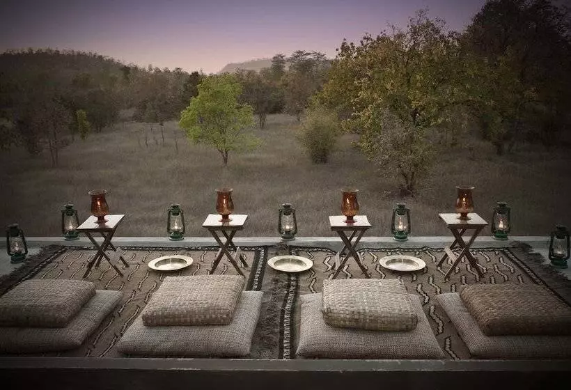 호텔 Mahua Kothi Bandhavgarh - A Taj Safari Lodge