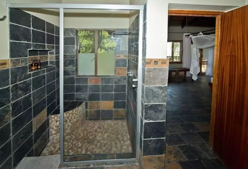 هتل Namushasha River Camping2go