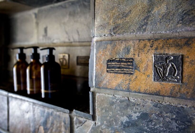 فندق Namushasha River Camping2go