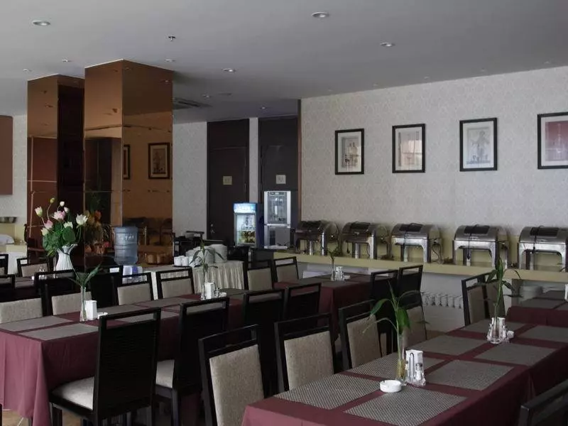 Отель Starway Regan International