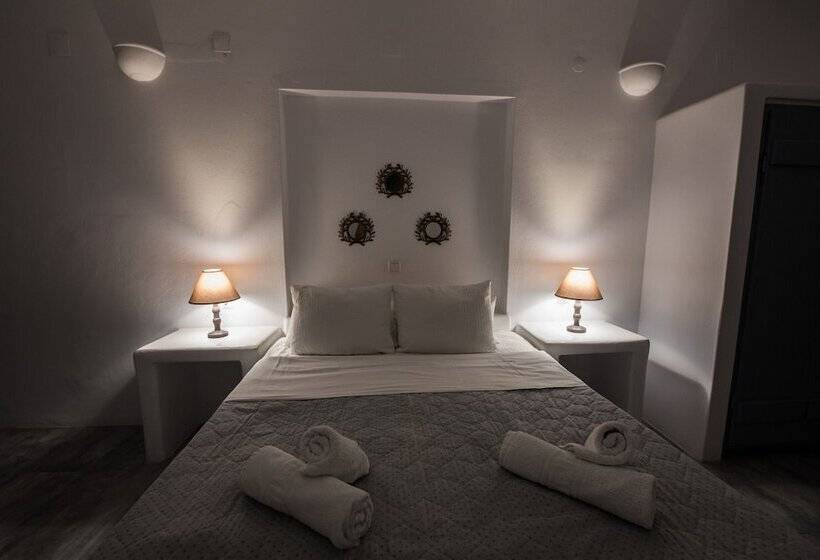 Ostria Studios & Apartments