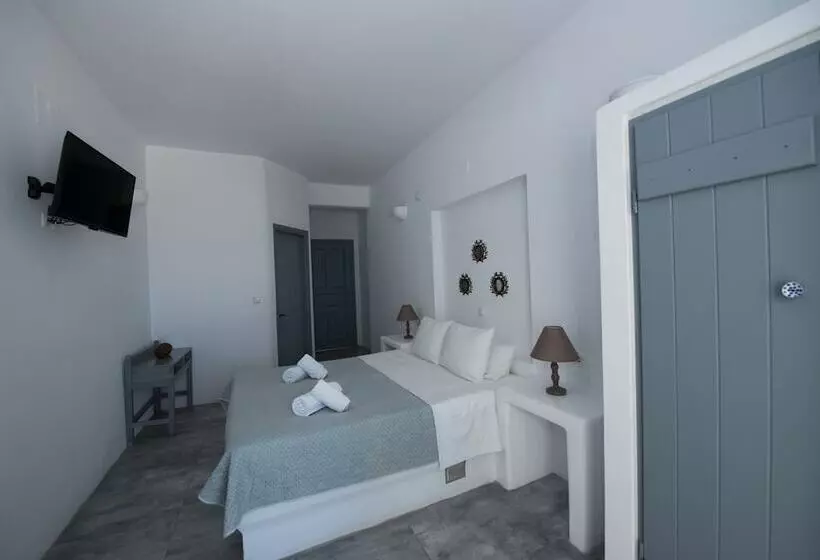 Ostria Studios & Apartments