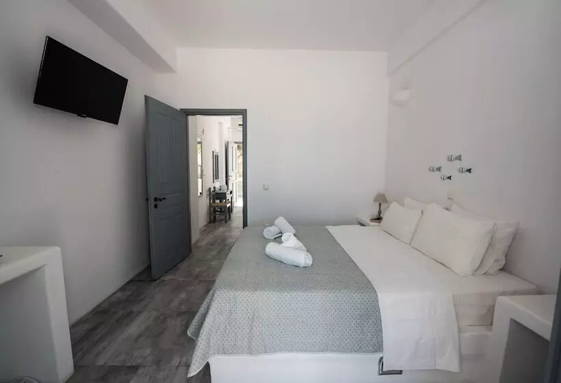 Ostria Studios & Apartments