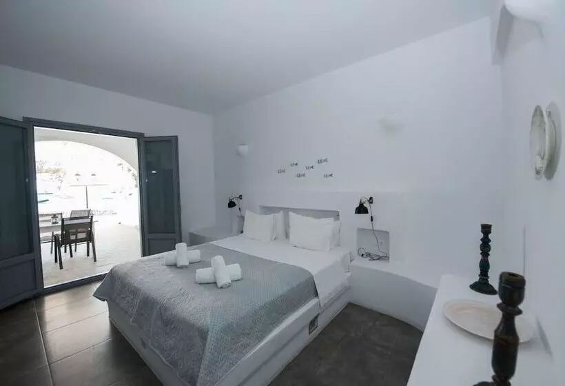 Ostria Studios & Apartments