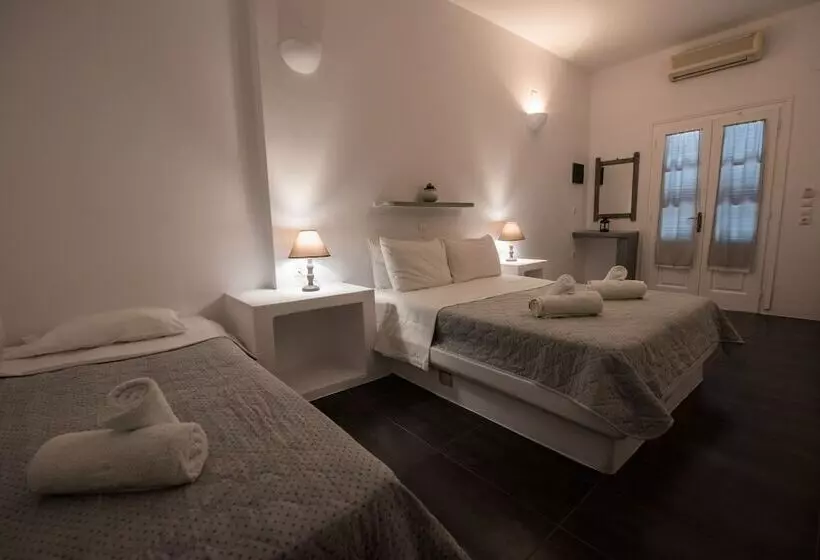 Ostria Studios & Apartments