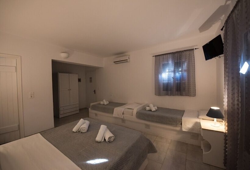 Ostria Studios & Apartments