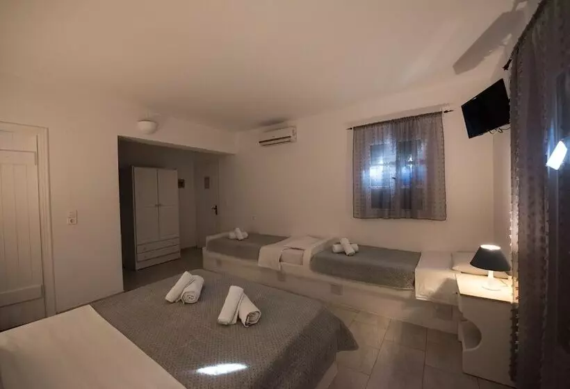 Ostria Studios & Apartments