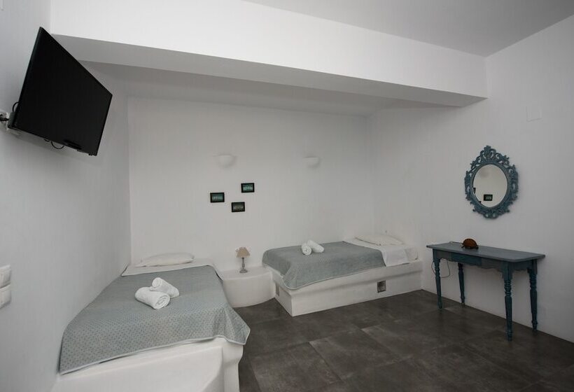 Ostria Studios & Apartments