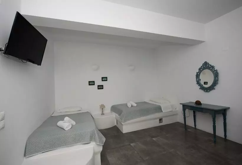 Ostria Studios & Apartments