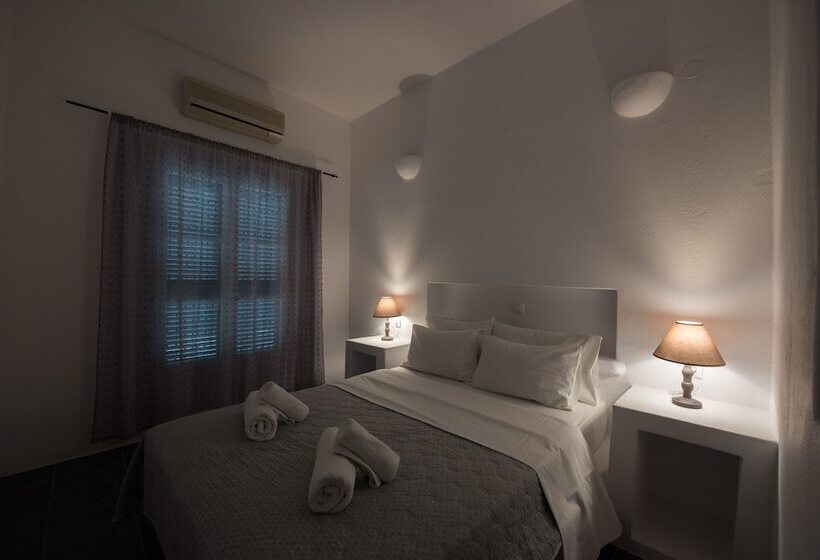 Ostria Studios & Apartments