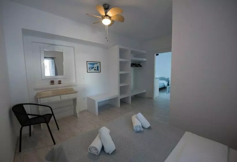 Ostria Studios & Apartments