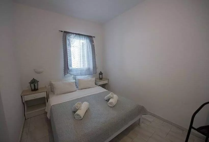 Ostria Studios & Apartments