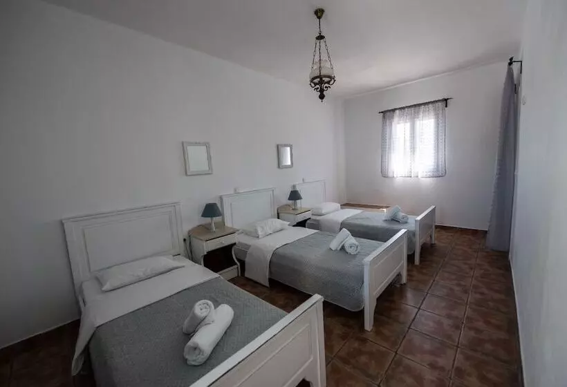 Ostria Studios & Apartments