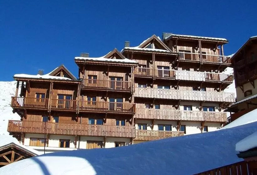اقامتگاه Chalet Des Neiges Hermine
