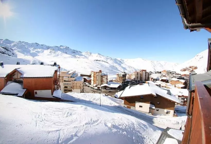 اقامتگاه Chalet Des Neiges Hermine