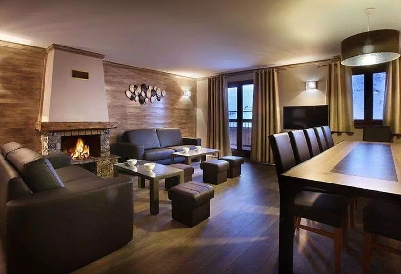 اقامتگاه Chalet Des Neiges Hermine