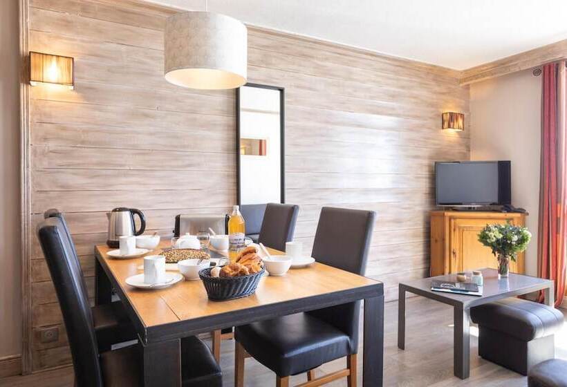 اقامتگاه Chalet Des Neiges Hermine