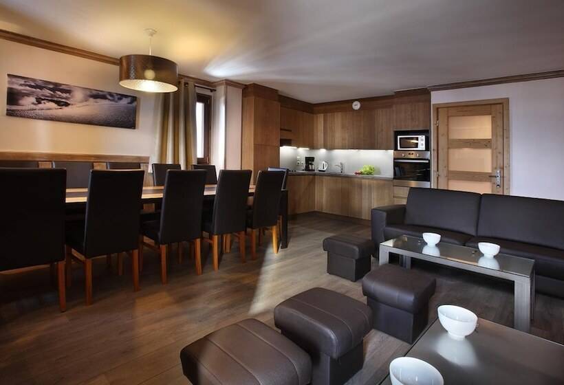 اقامتگاه Chalet Des Neiges Hermine