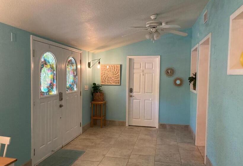 3gulls Inn Ozona Boutique Hotel Steps From Restaurants & Brewery Swimspa Pool Pet Friendly