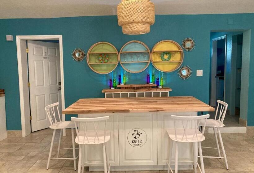 3gulls Inn Ozona Boutique Hotel Steps From Restaurants & Brewery Swimspa Pool Pet Friendly