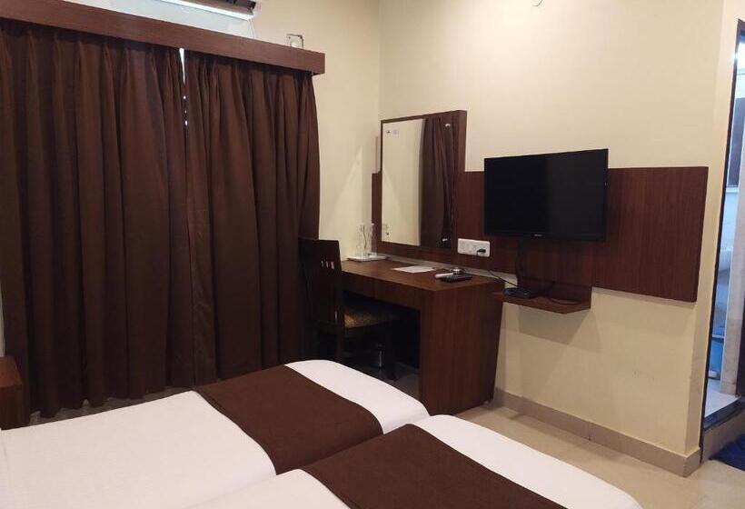 בית מלון כפרי Parkwayinn