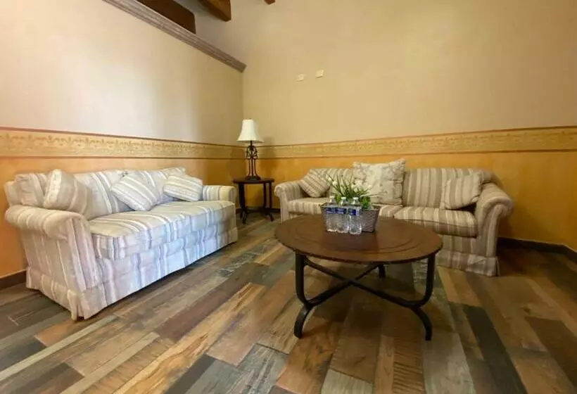 Hotelli Real De Los Alamos