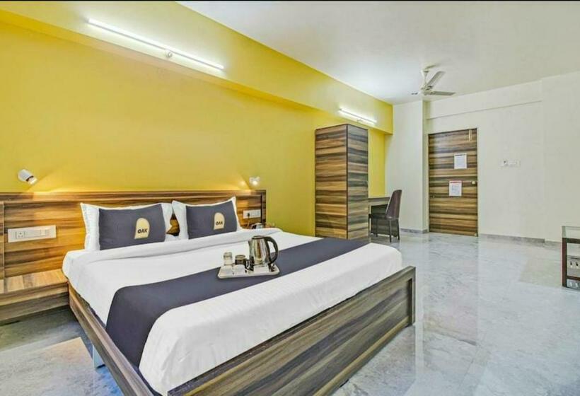 Hotel Treebo Trend The White Castle